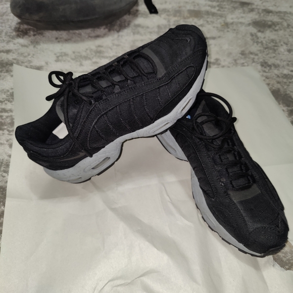 ⭐️🖤🖤NIKE AIR MAX TAILWIND IV SP SNEAKERS🖤🖤 - Picture 8 of 16